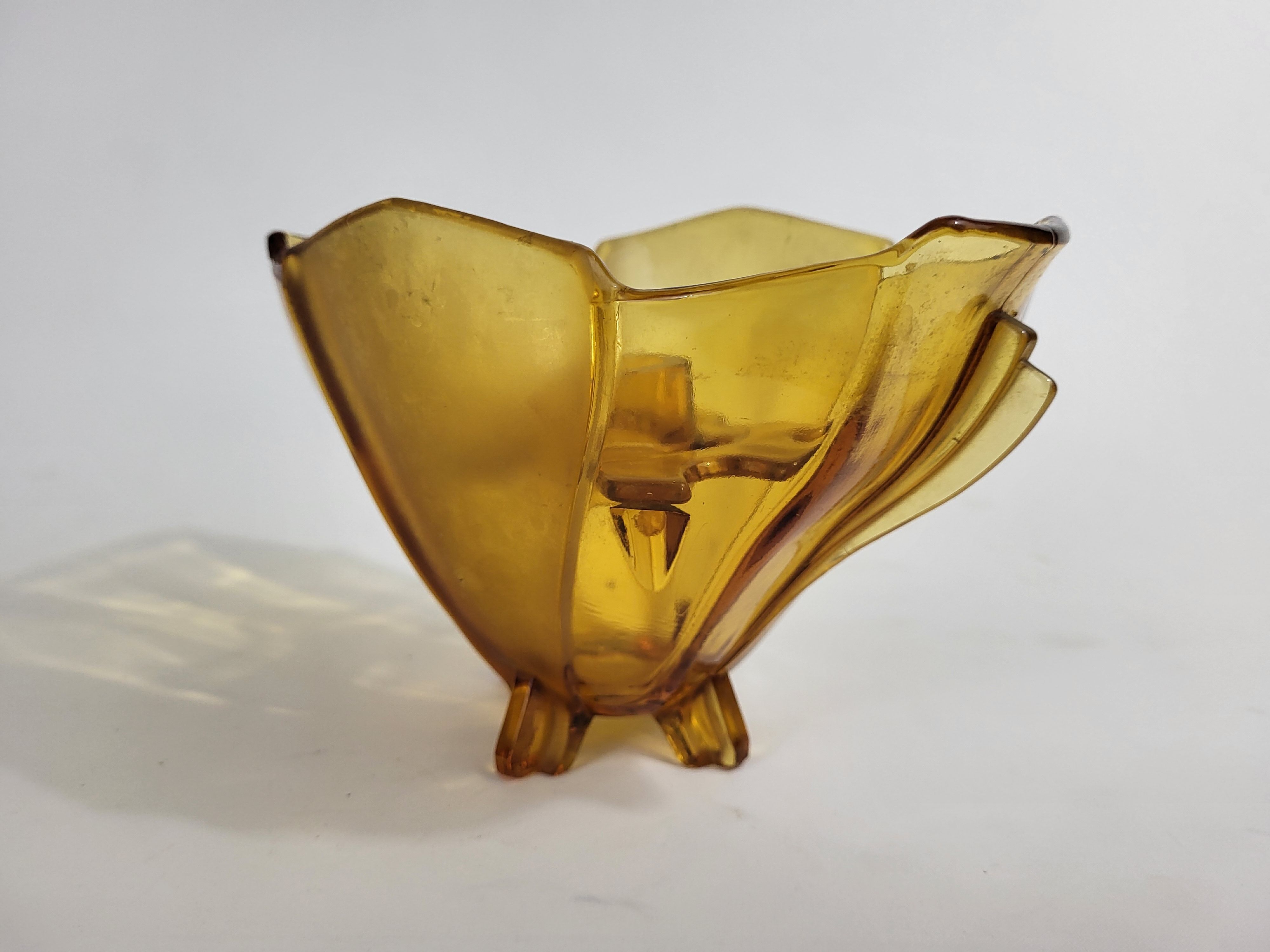 Art Deco glass picflower vase