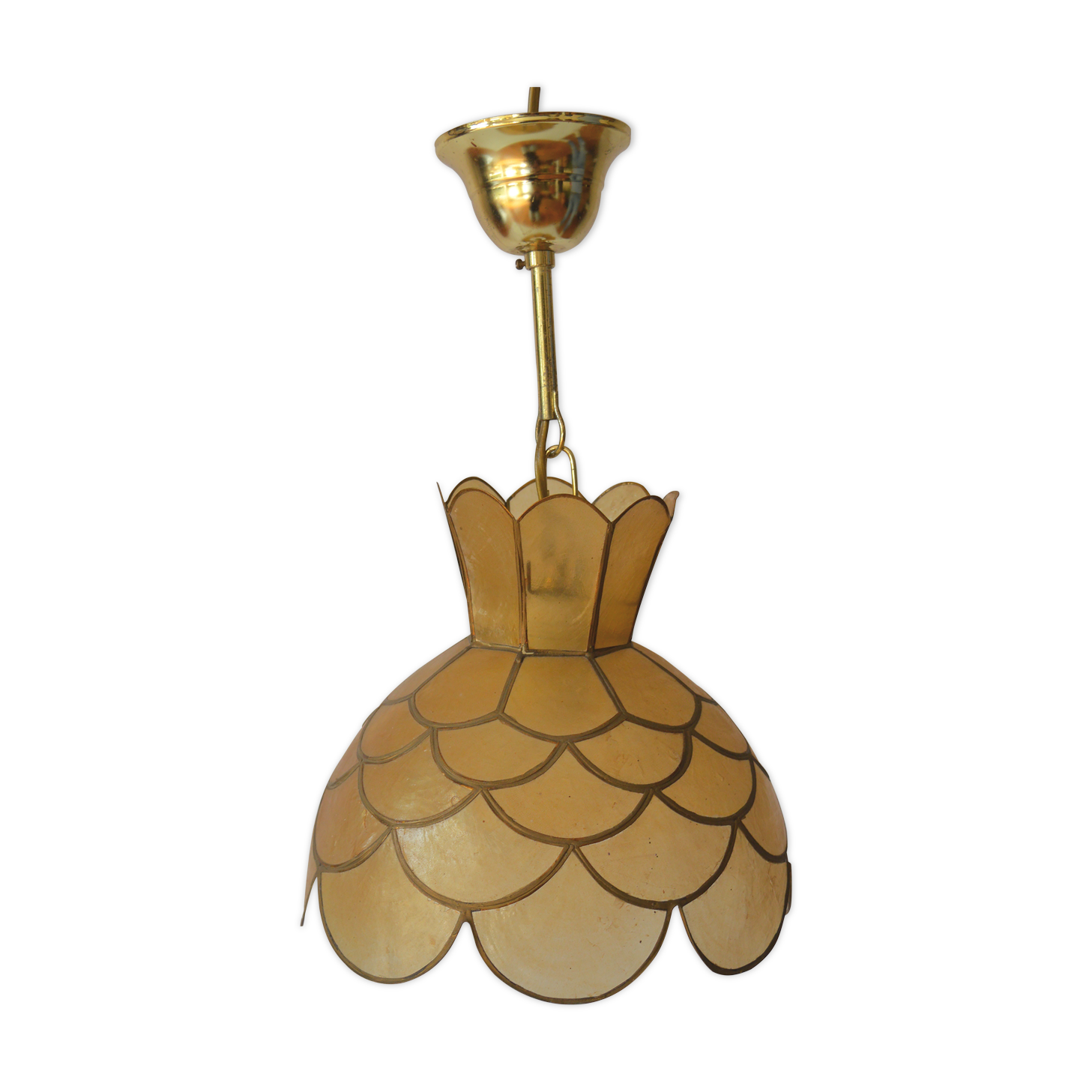 Mother-of-pearl and brass suspension