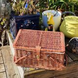 Picnic basket