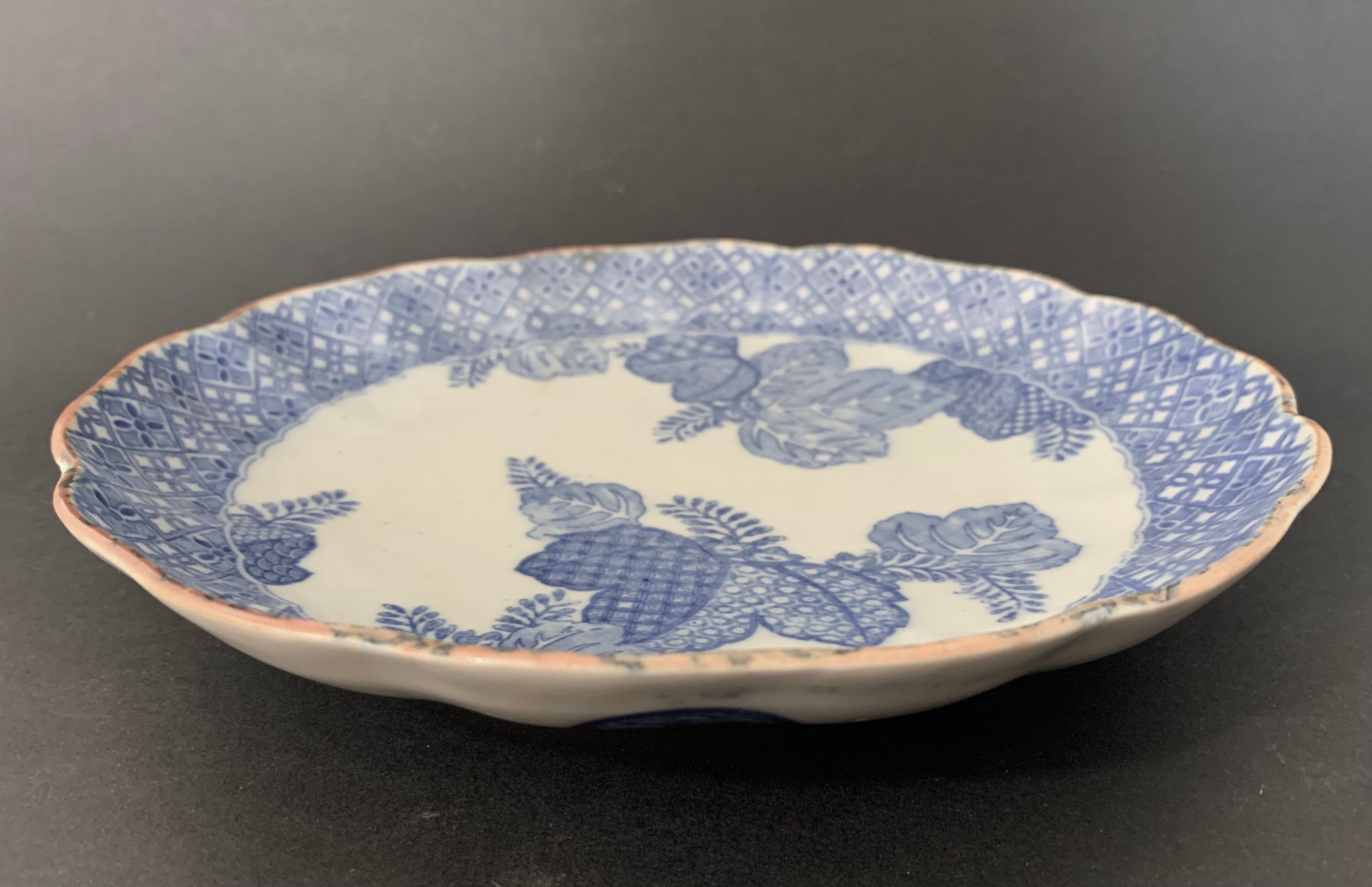 Chinese hollow plate inspired by the blue family of the Compagnie des Inde, mid-19th century