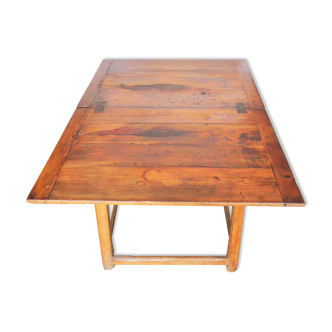 Table de ferme savoyarde rabattable