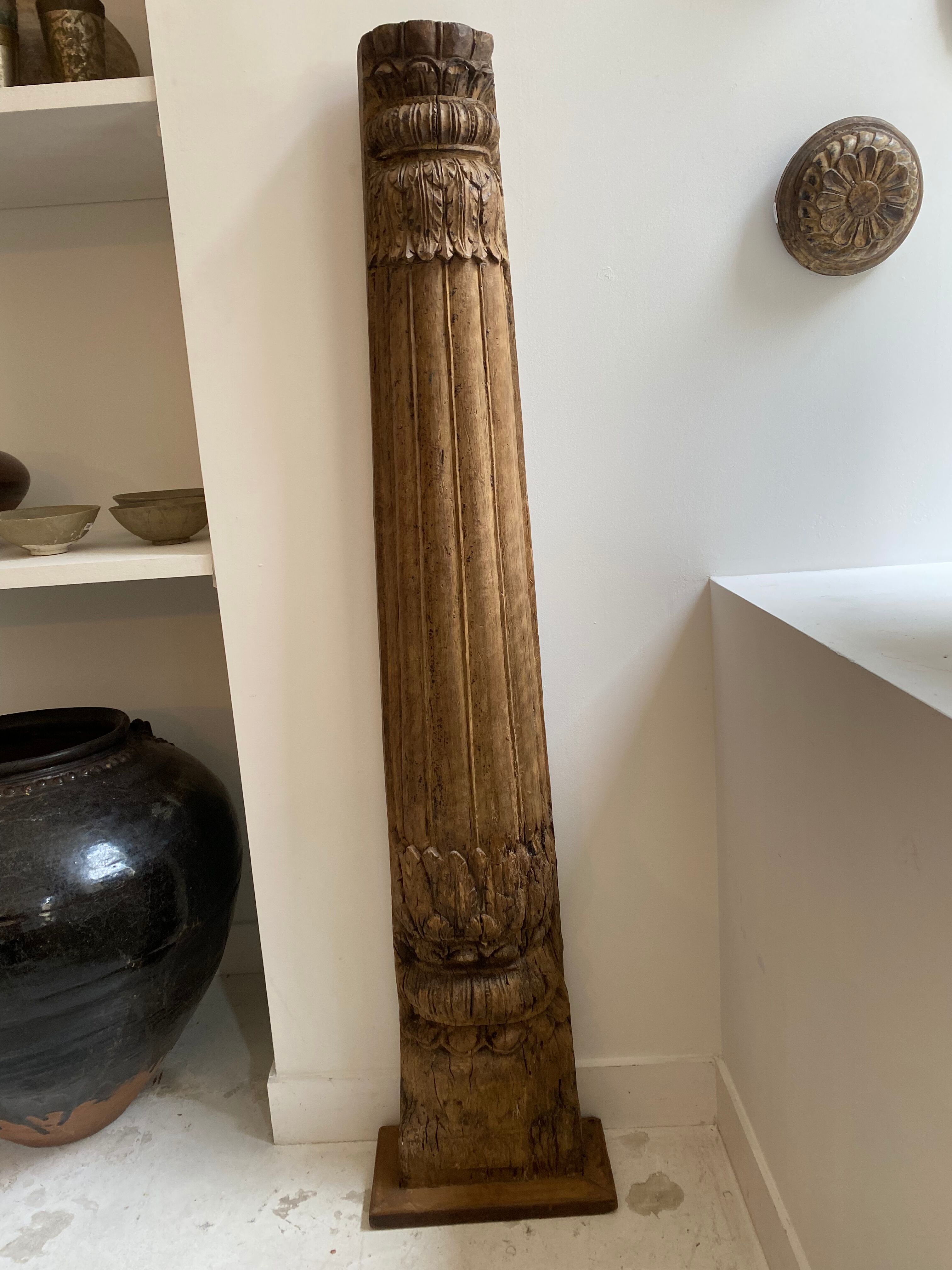 Carved teak column XIXth - India