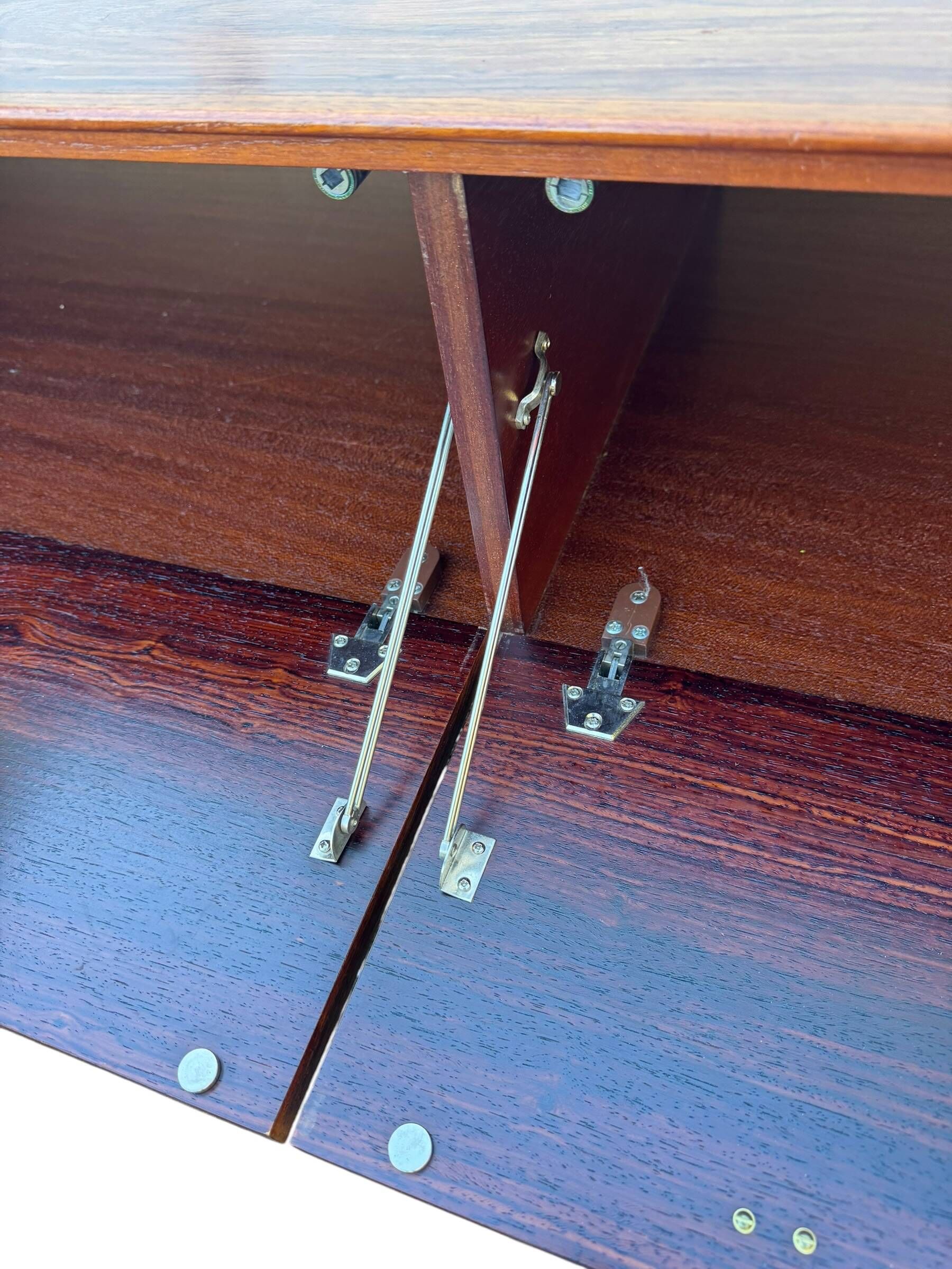 MCM Rosewood Low Board par Fristho