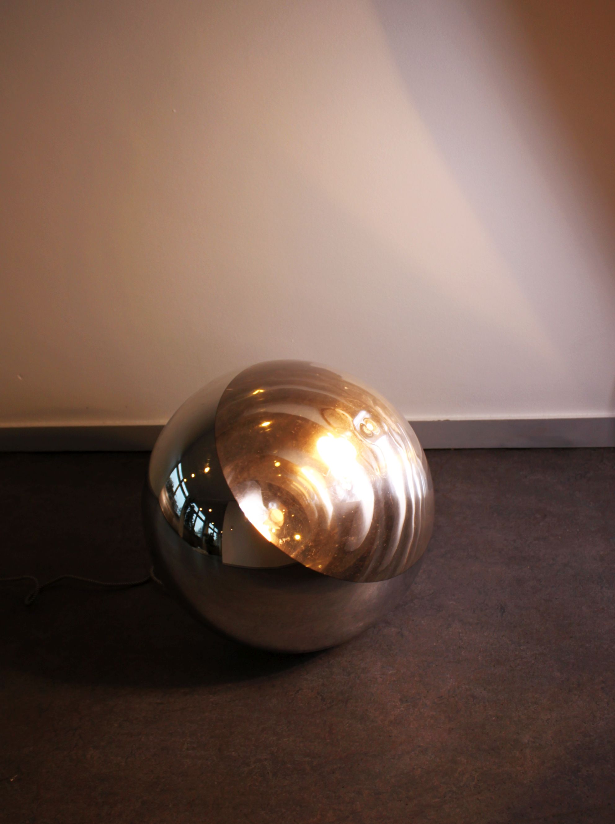 Mirror Ball 50, Tom Dixon, 2000's.