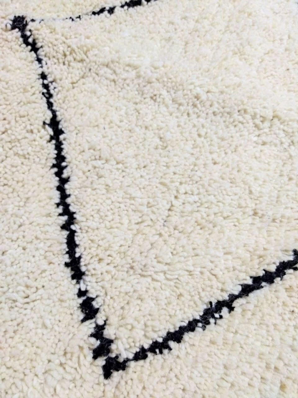 Moroccan berber carpet 157x107cm