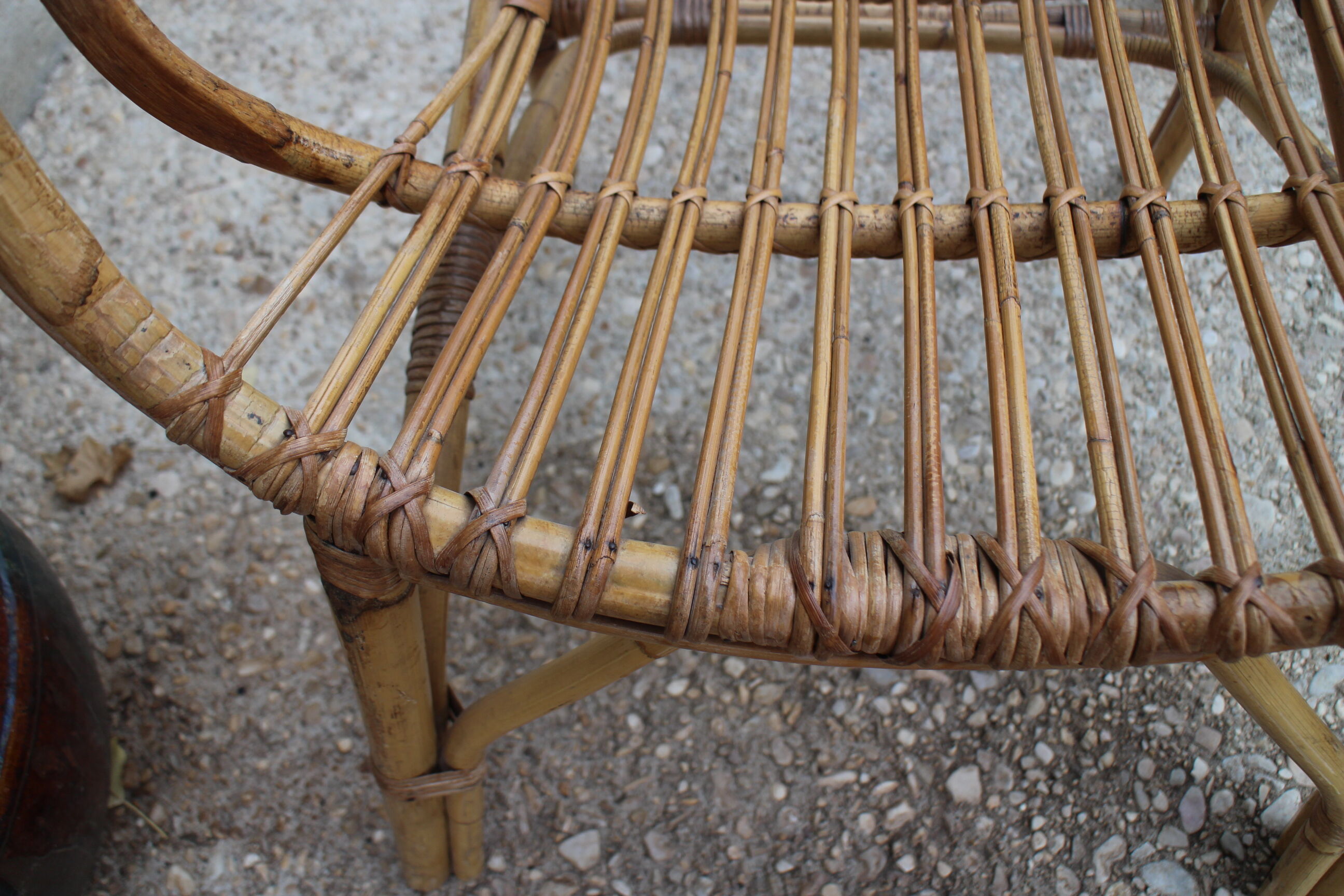 4 rattan basket chairs
