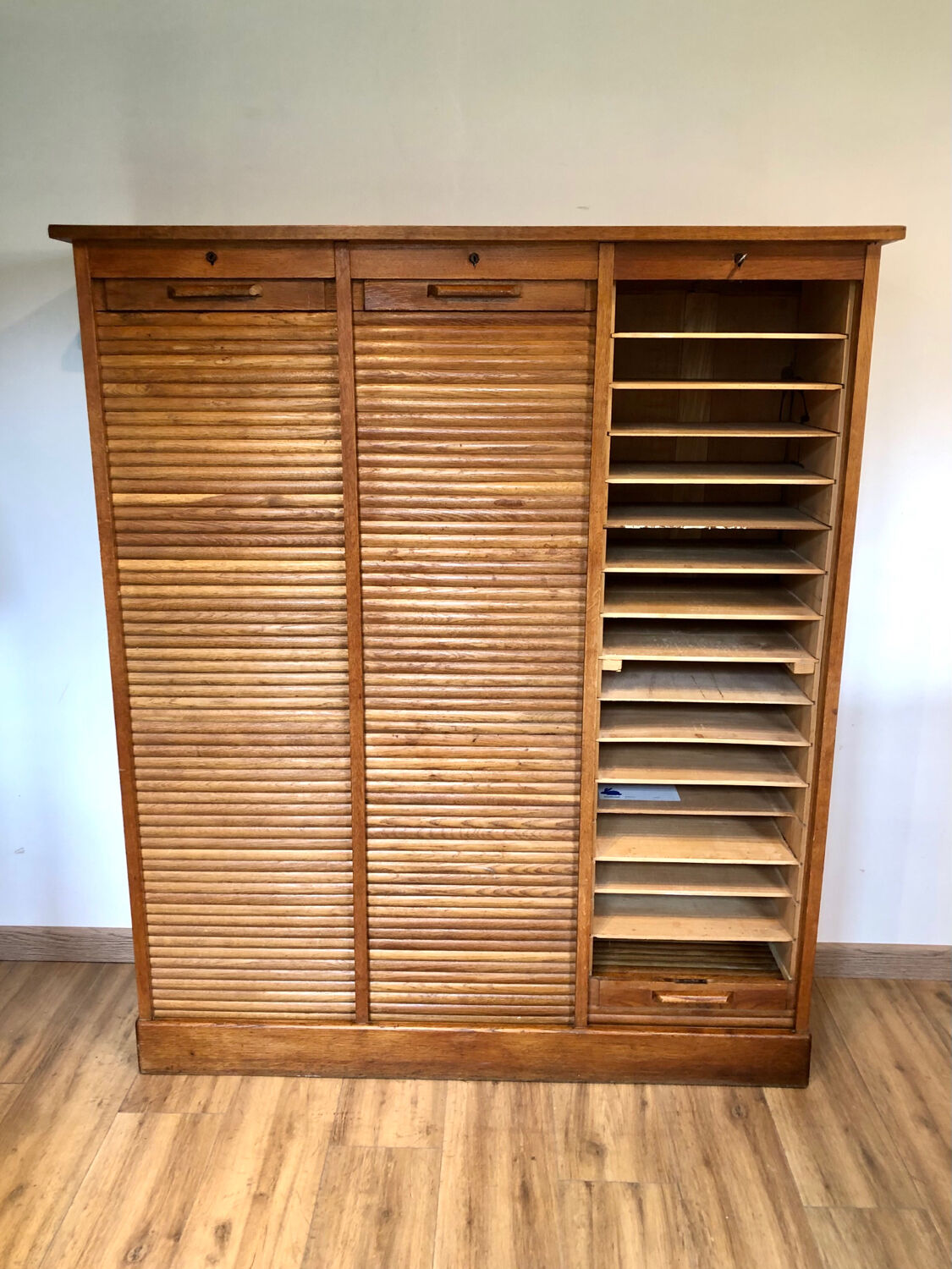 Triple curtain binder