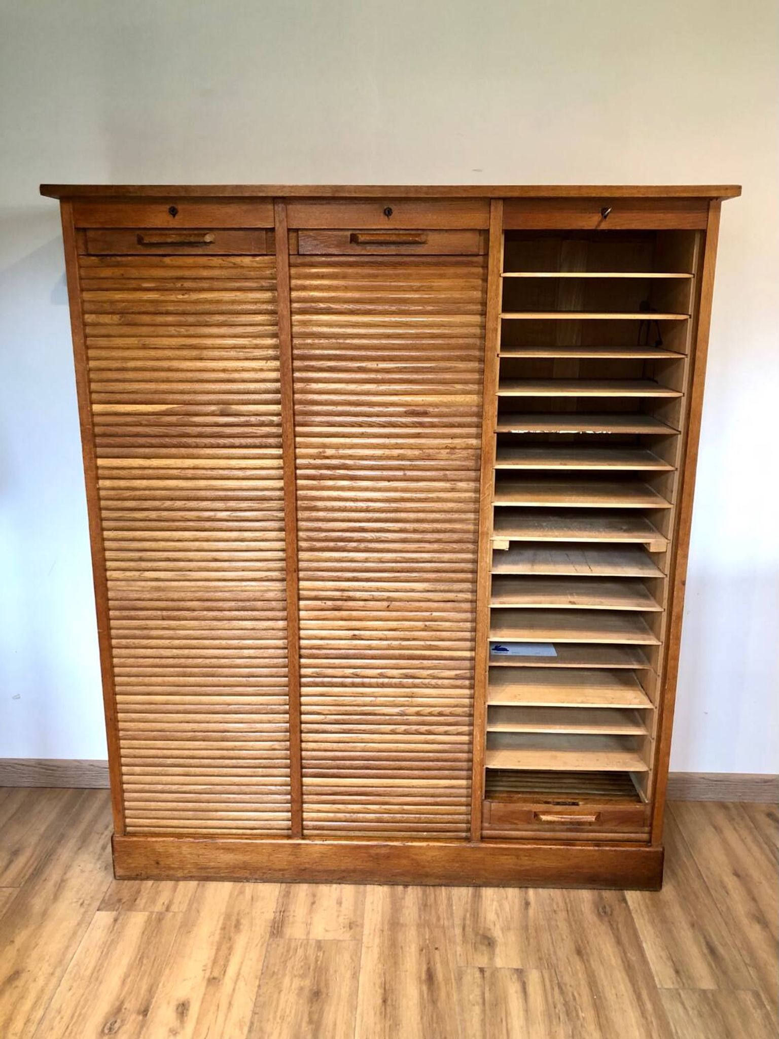 Triple curtain binder