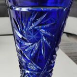 Vase en cristal de Bohème taillé. Col cranté. Étoiles sophistiquées, 26 cm
