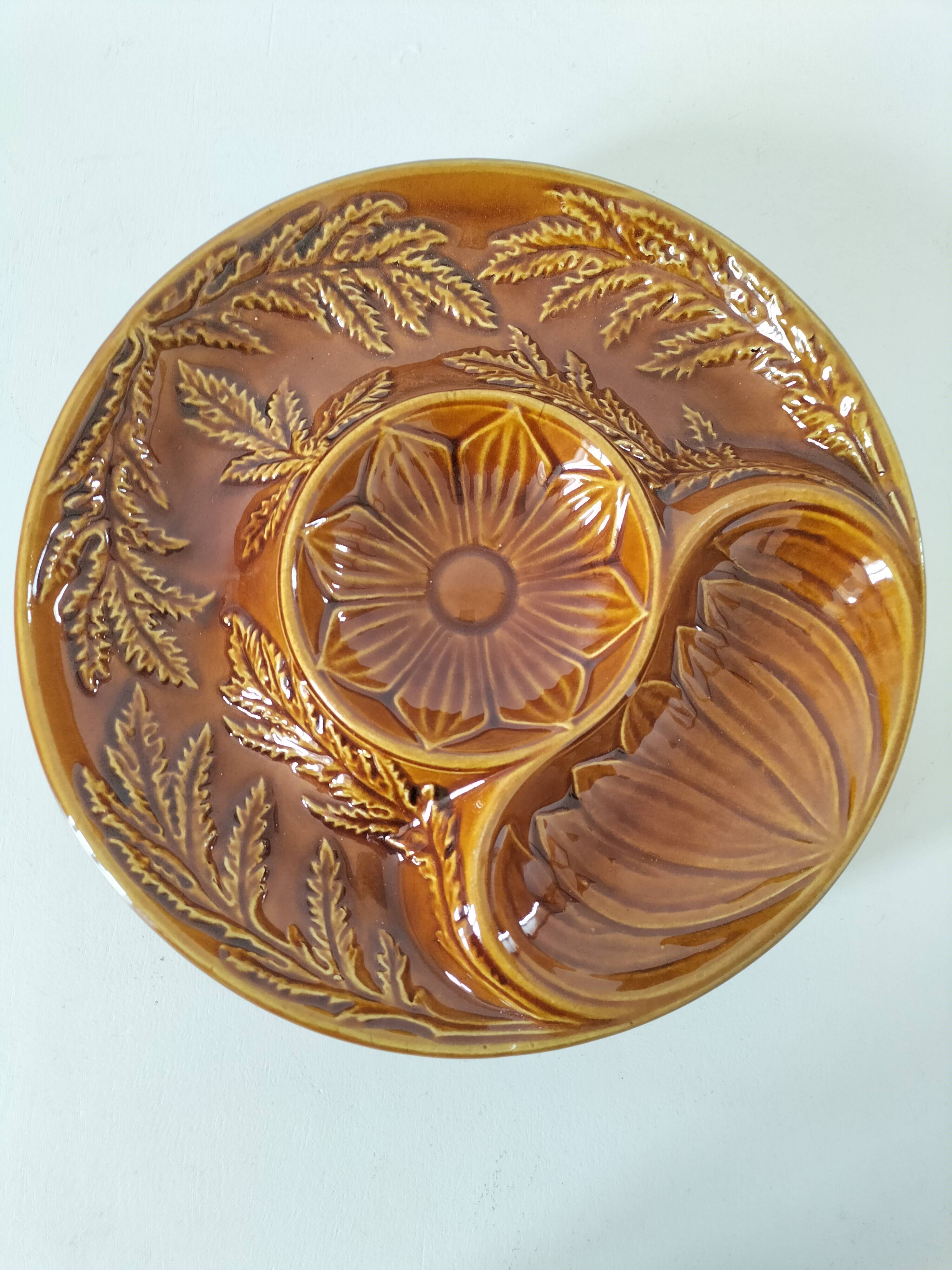 Trio of vintage Sela Portugal barbotine plates from the 60s