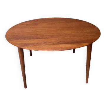 Mid-Century Modern scandinavian coffee table in teak by Hvidt & Mølgaard Nielsen for France and Søn.