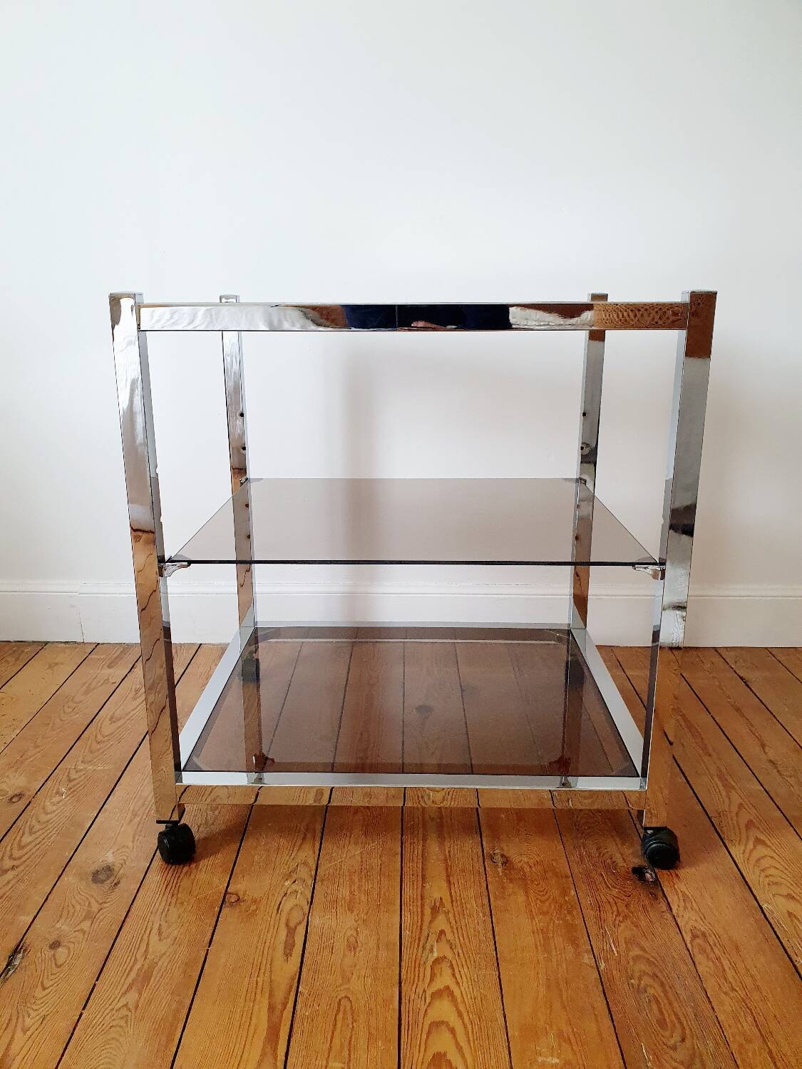 Serving cart in chromed metal and smoked glass, 1980s