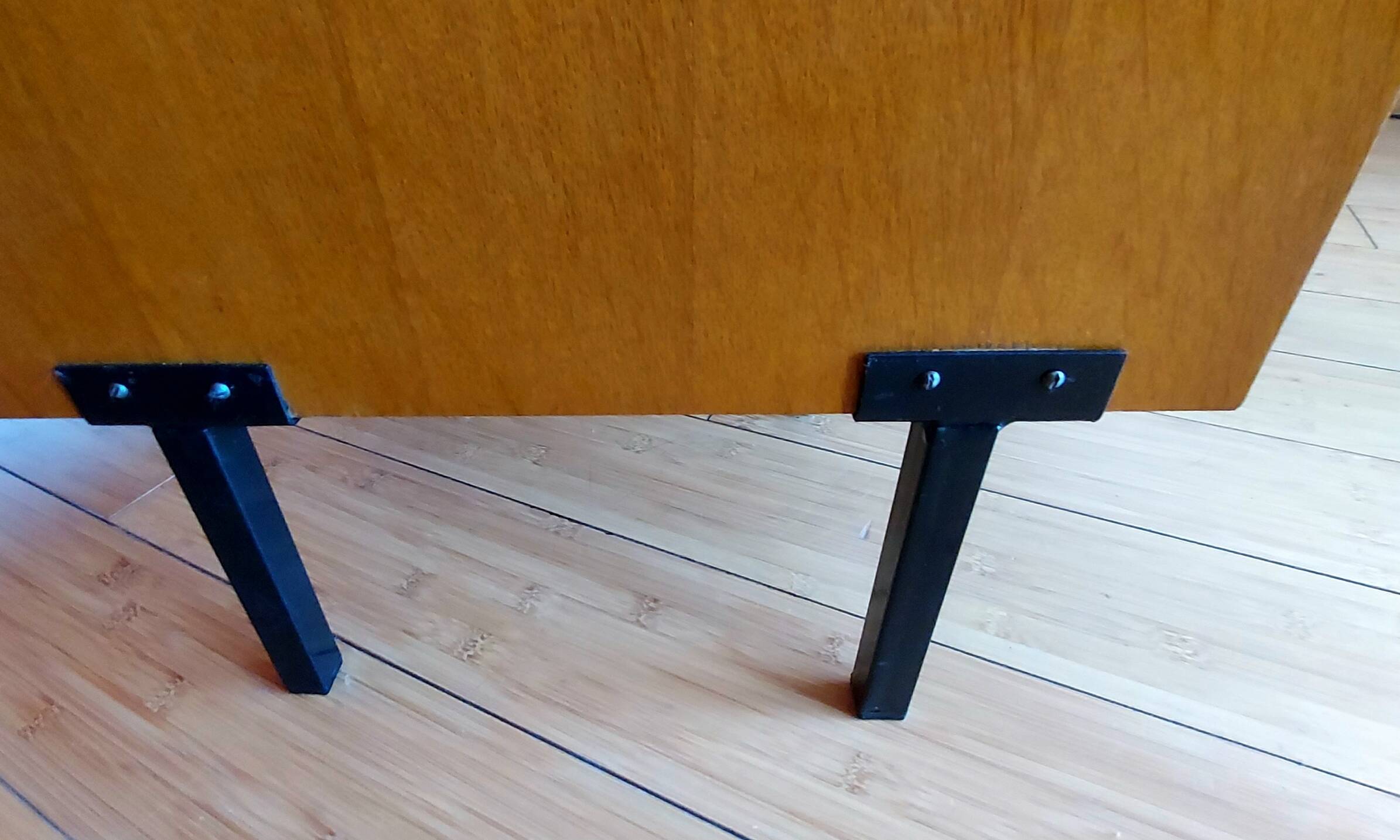 Restored vintage desk + matching chair 89 x 50 x 76 cm