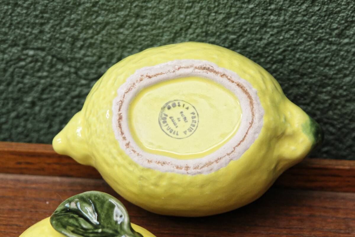 Slush mustard pot, lemon shape