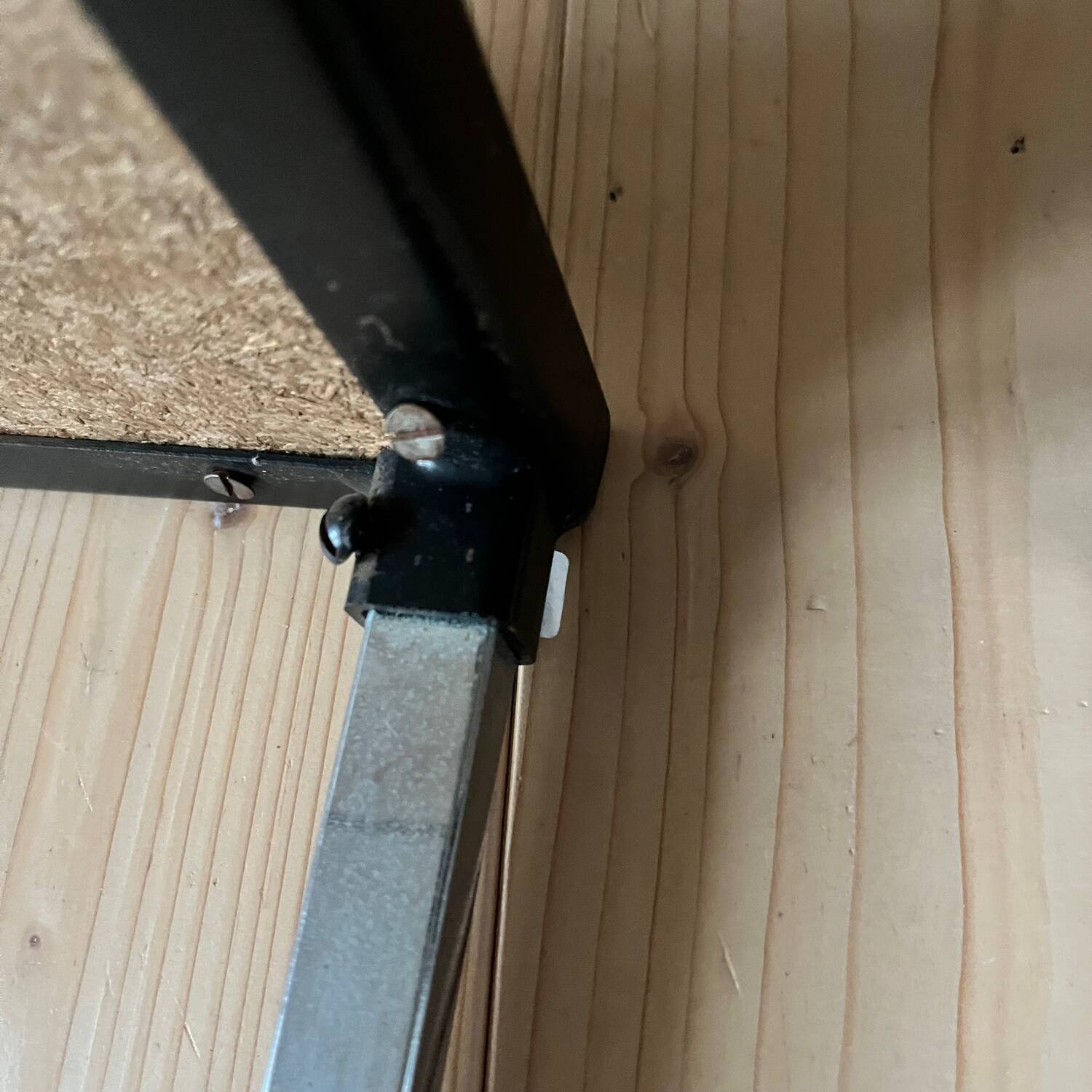 Paire de tables d’appoint carreaux Belarti