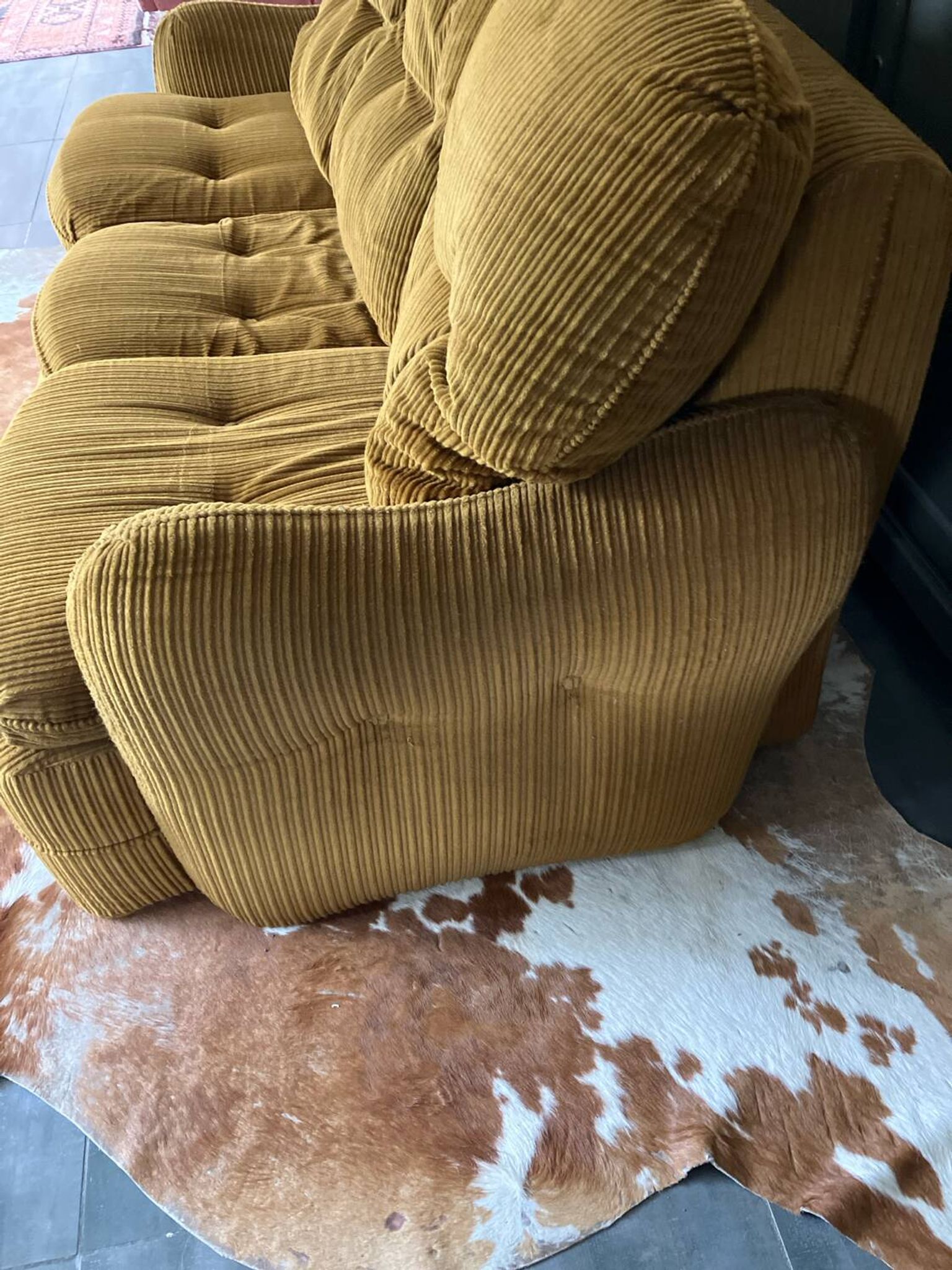 Velvet 3-seater sofa bed