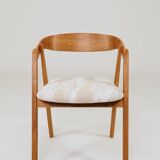 Set of 6 rustic oak wood dining chairs in safari beige.