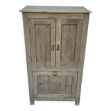 Solid oak storage unit – Contemporary country style