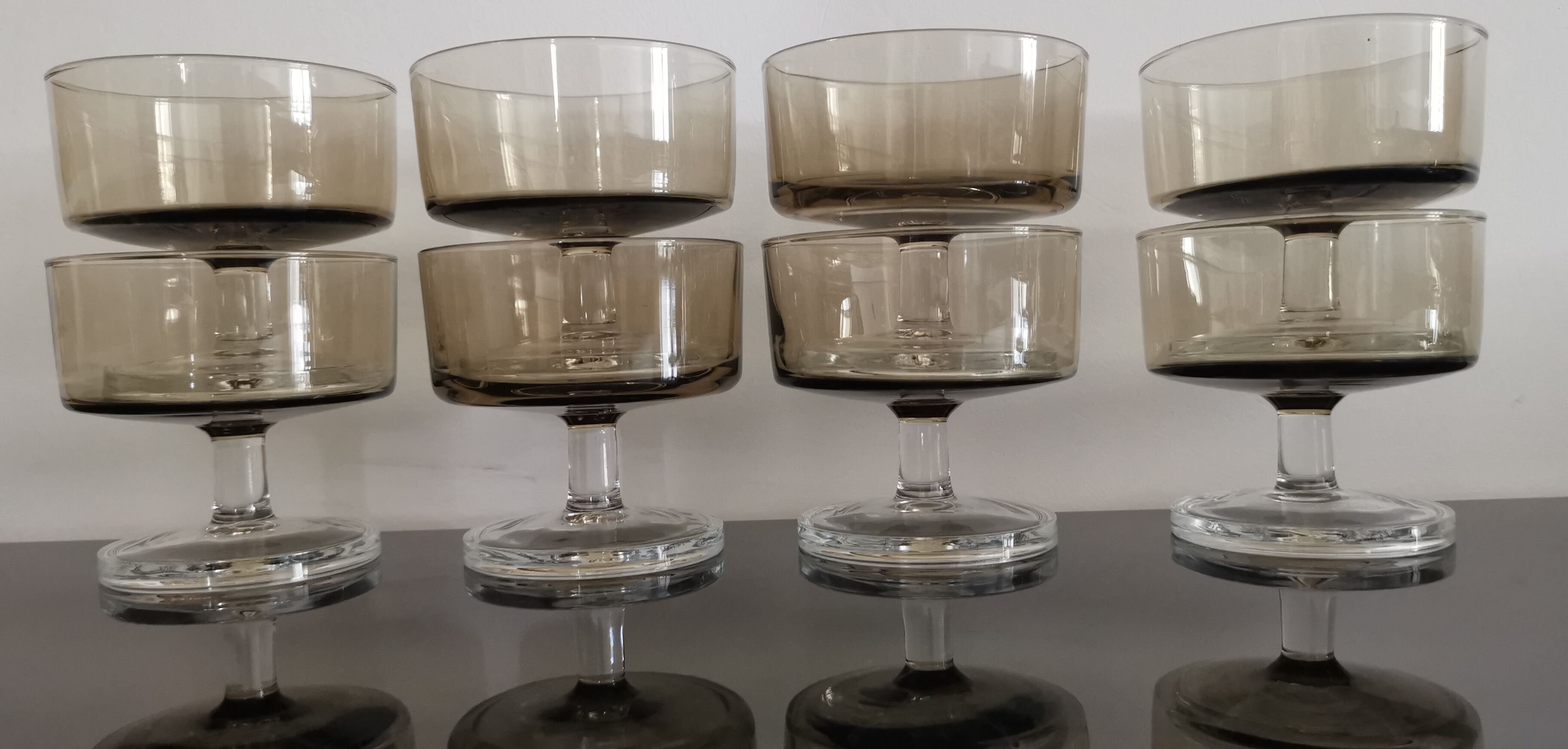 Set of 8 glasses of cavalier Luminarc smoked vintage 70'S champagne