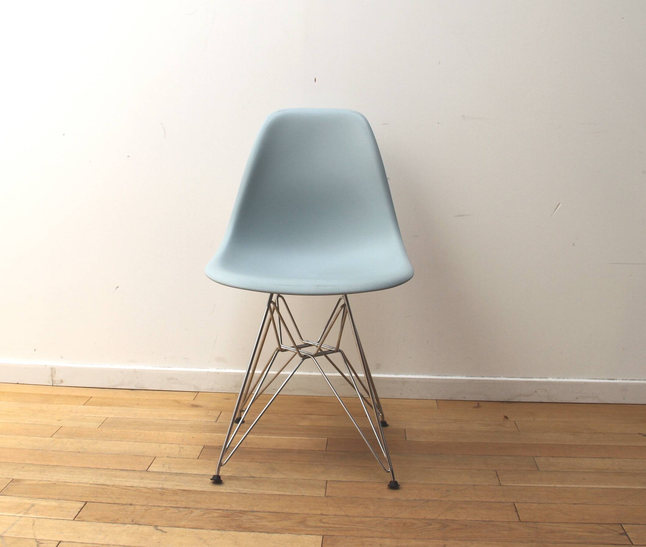 DSR chair, Charles & Ray Eames Vitra