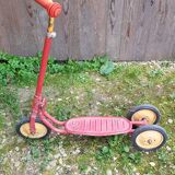 Ancienne trottinette nordy enfant métal rouge années 70 vintage