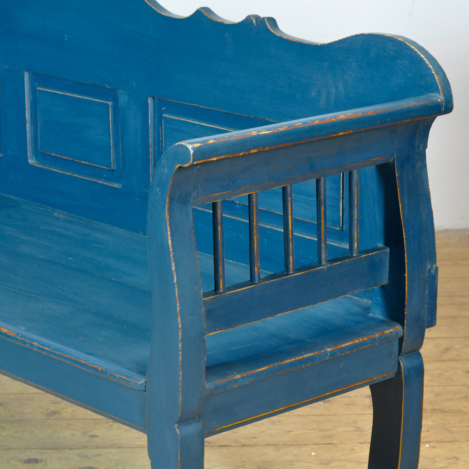 Antique pine bench, 1900s