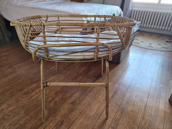 Berceau couffin ancien en bambou