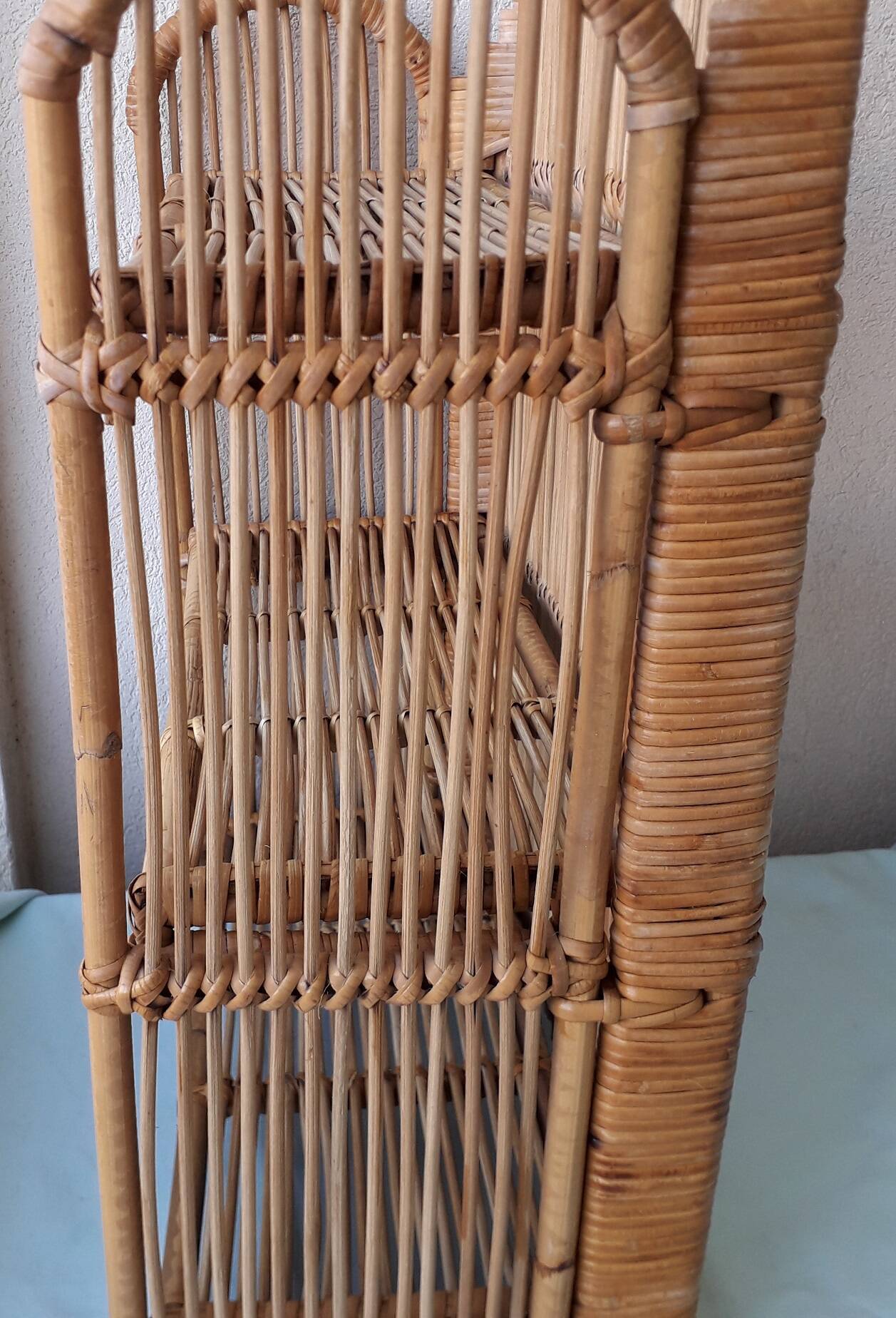 Étagère murale en rotin