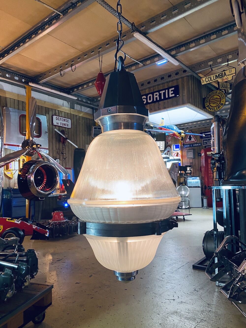 Glass pendant lamp