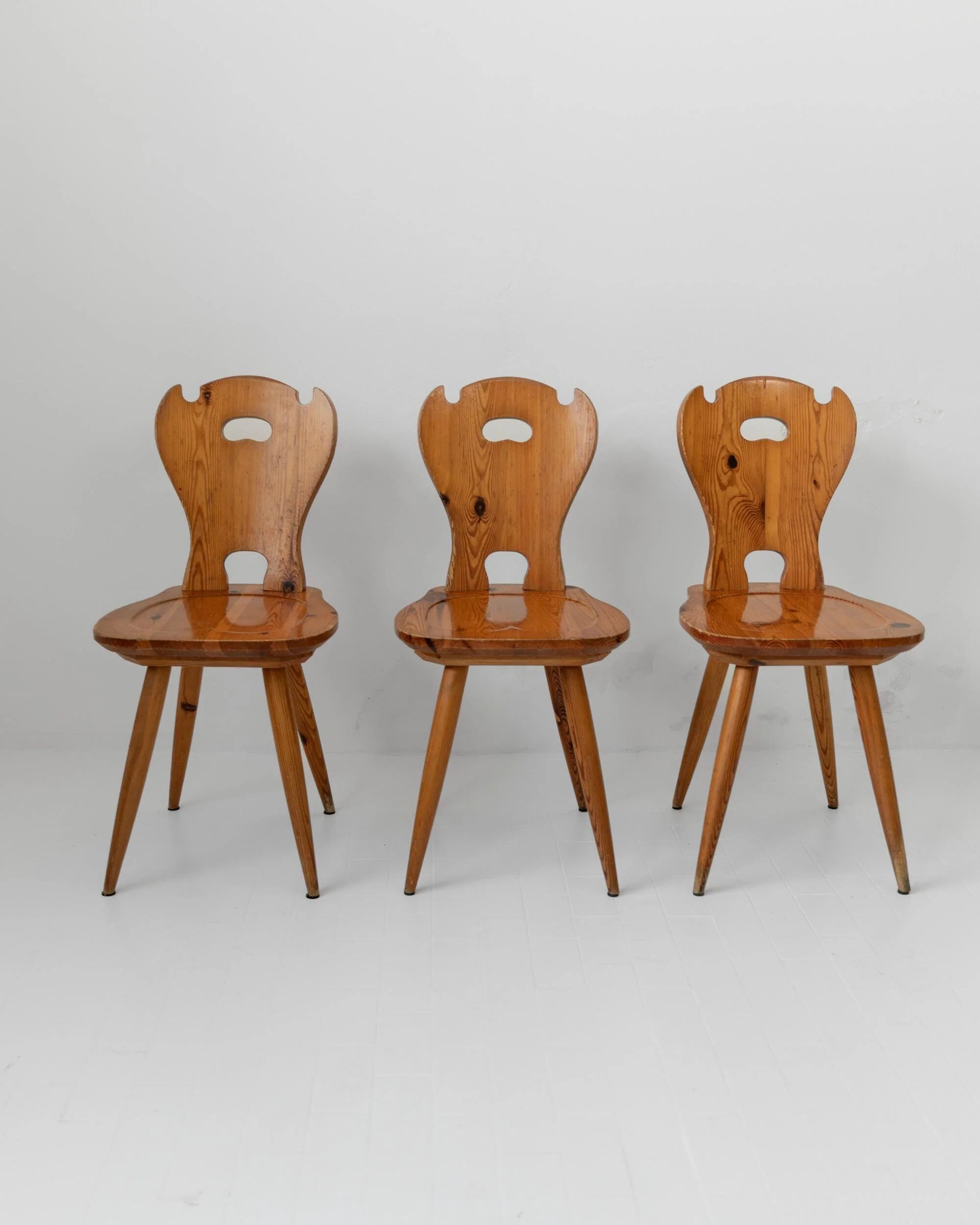 Set of 3 vintage wooden farmhouse chairs from the 1960s.