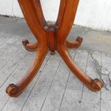 Gueridon table