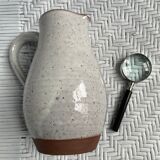 Sandstone pitcher of st amand en puisaye (roger jacques)