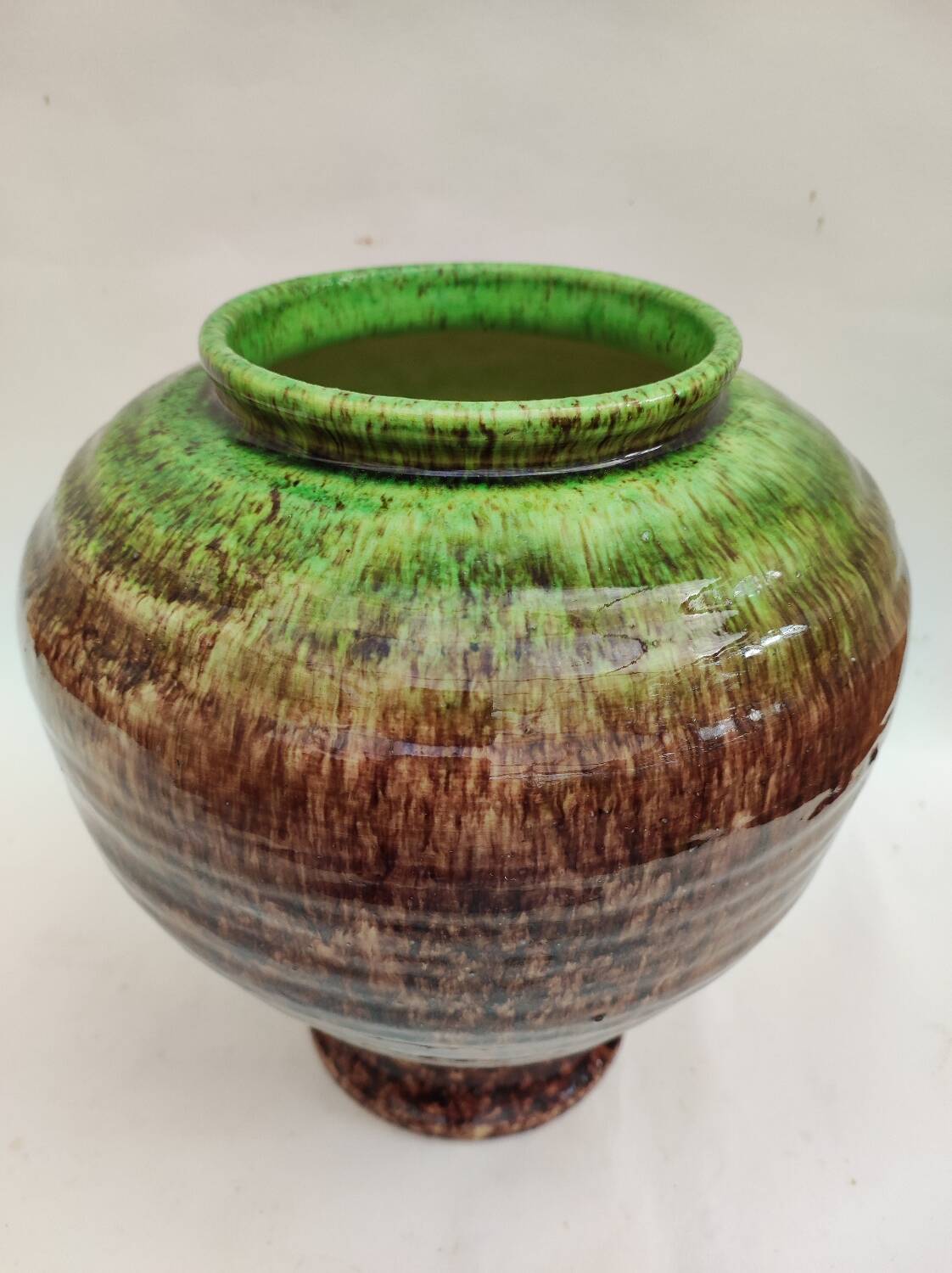 Vase en céramique signé Accolay