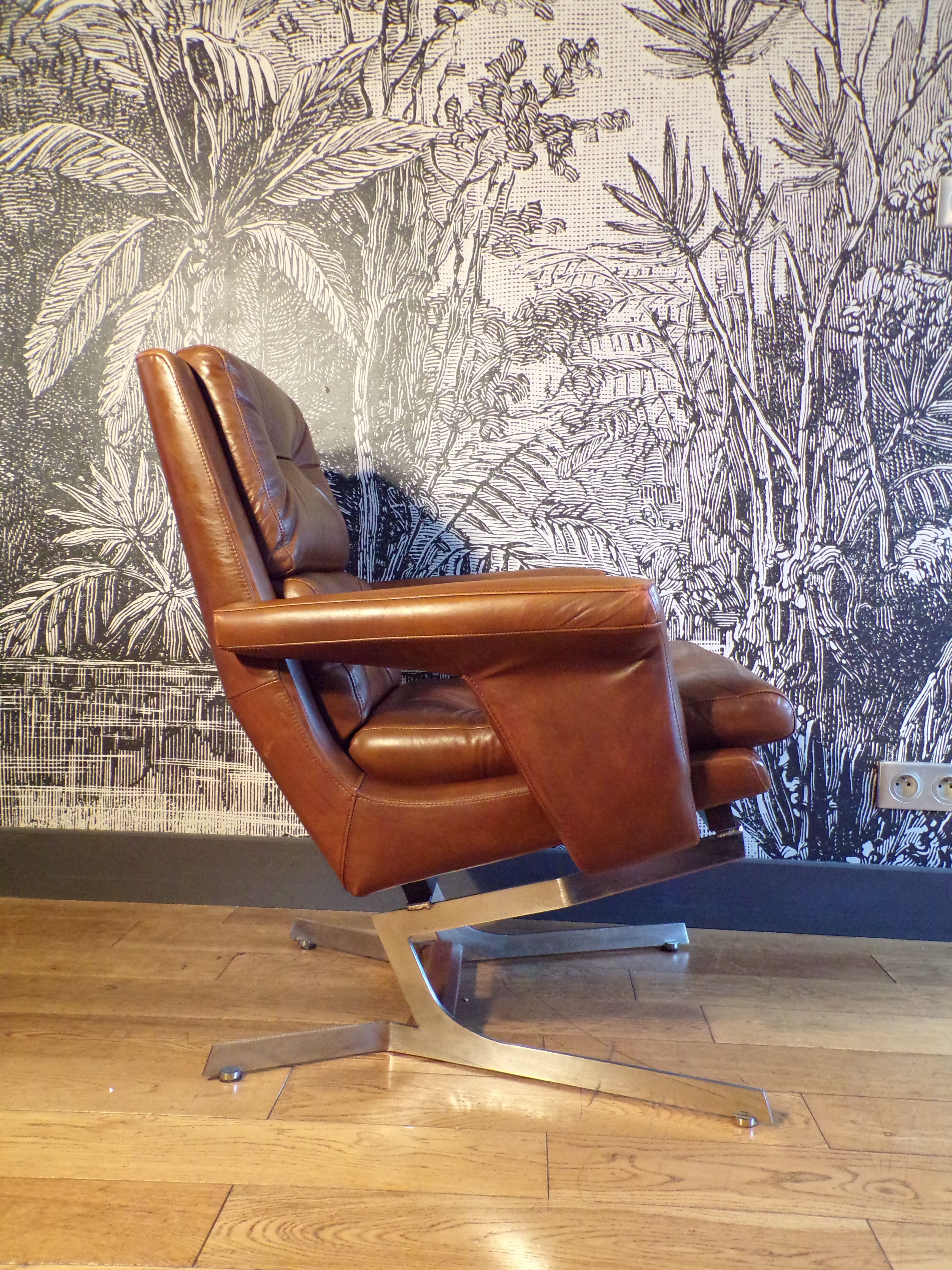 Chair to Raphael Raffel for Apelbaum