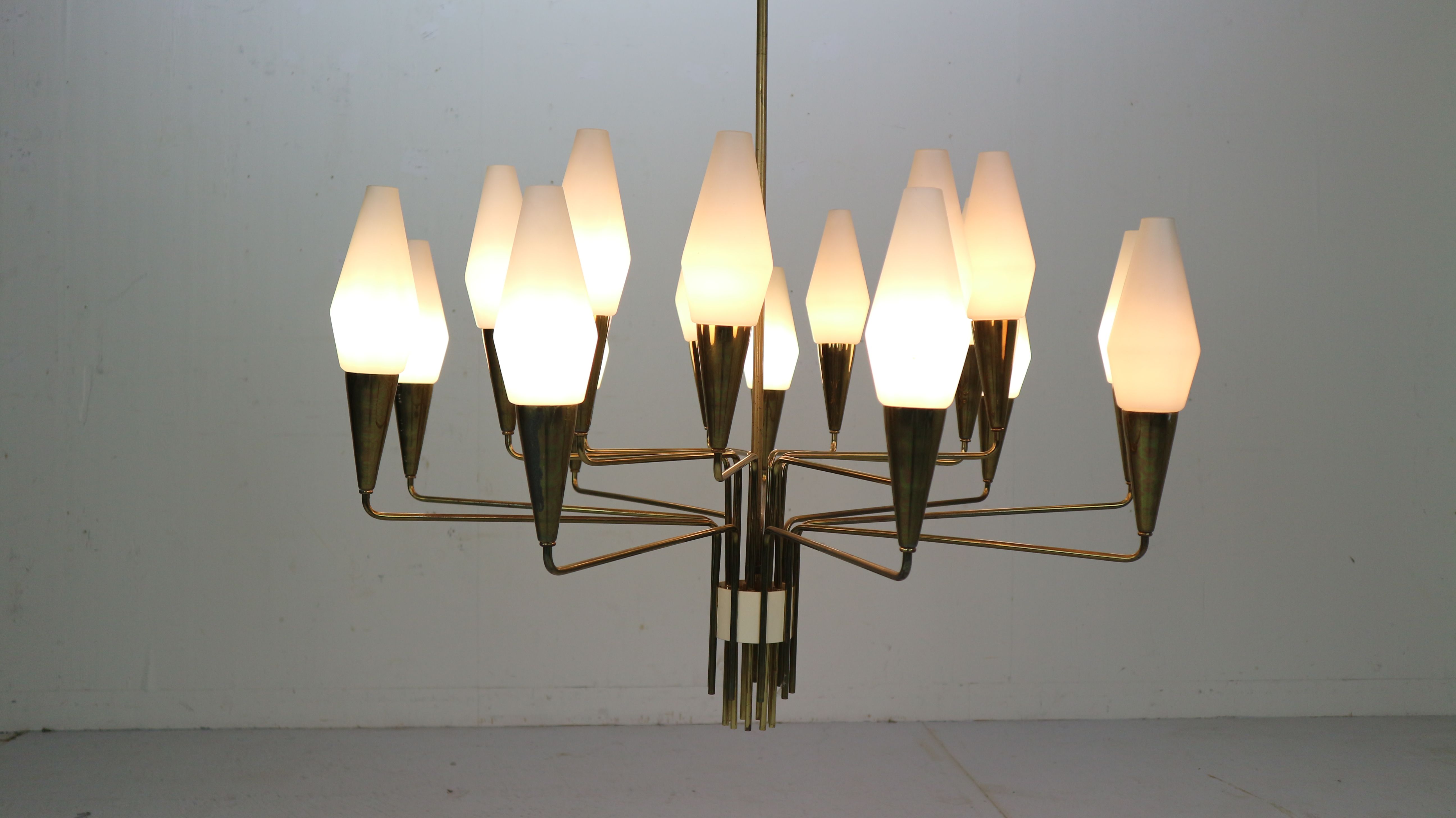 Italian mid-century modern brass and opaline glass chandelier, 1960