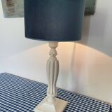 Lampe en bois sculpté Blanc d’Ivoire