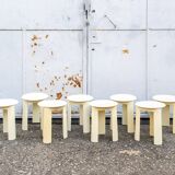 8 tabourets en plastique beige "Trio" par Olaf von Bohr pour Lineacqualba, Italie années 1960