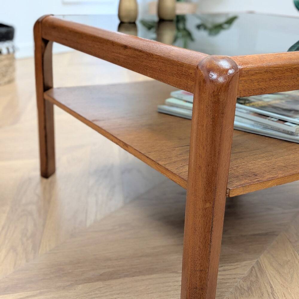 Table basse plateau en verre fumé
