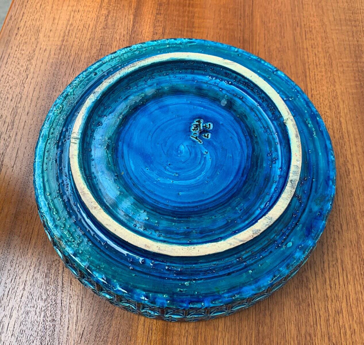 Large blue pottery bowl Rimini by Aldo Londi for Bitossi, Italy, 1960s.
