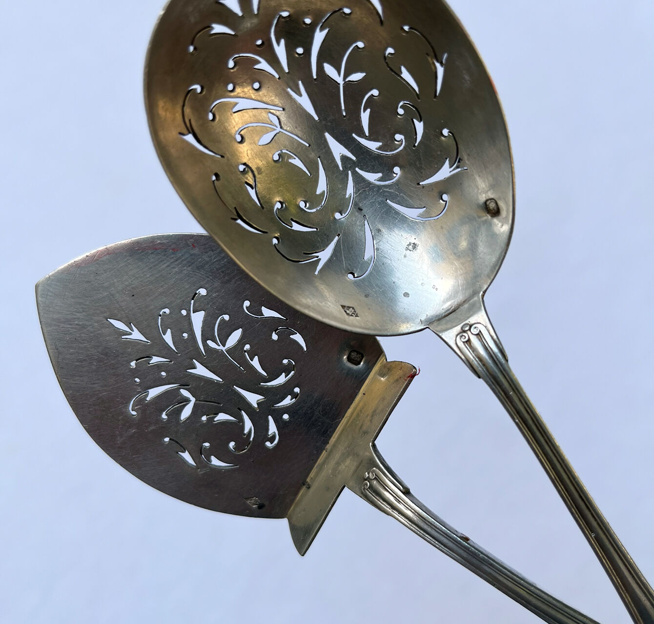 Pelle et cuillère saupoudreuse