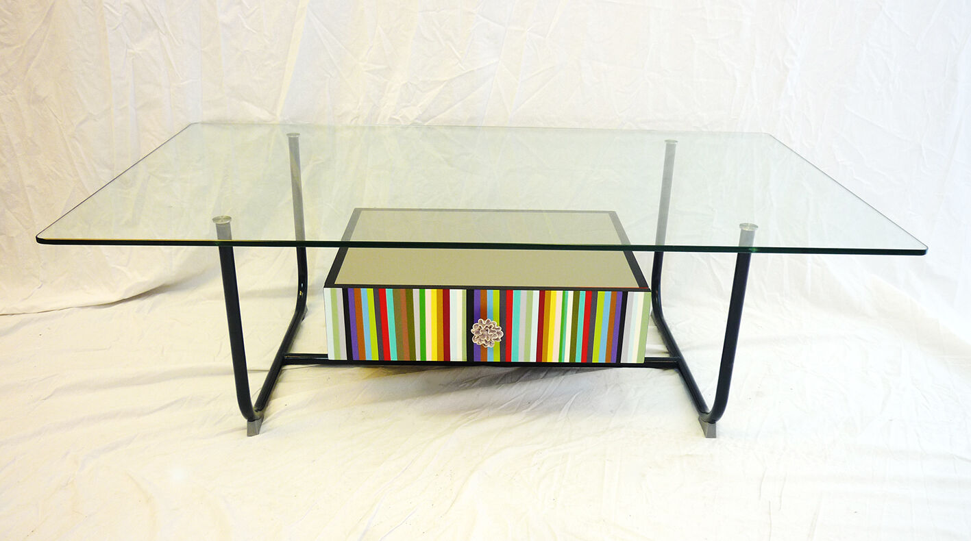 Top glass coffee table