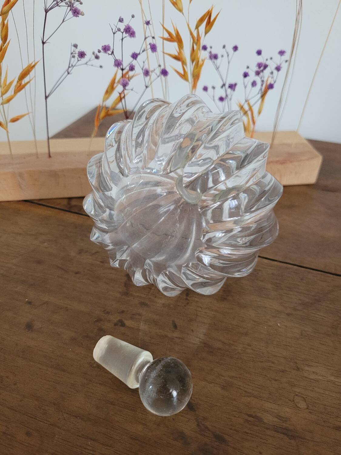 Wide-sided crystal bottle