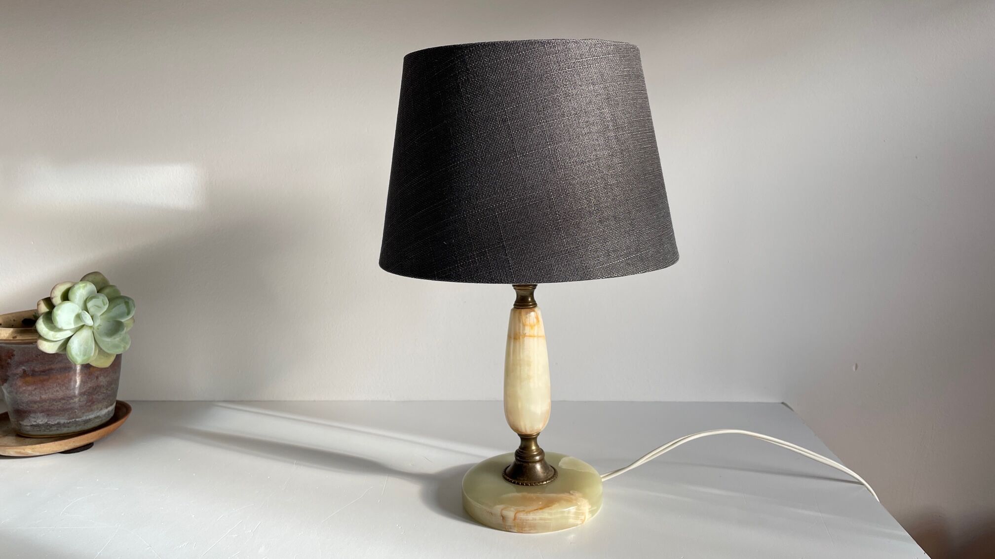 Lamp feet in vintage onyx stone