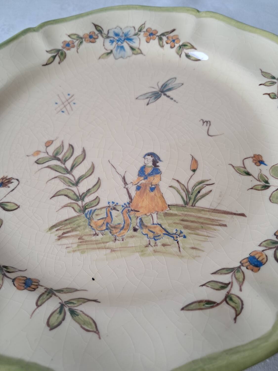 6 dinner plates with Moustiers de Longchamp decor. 1985