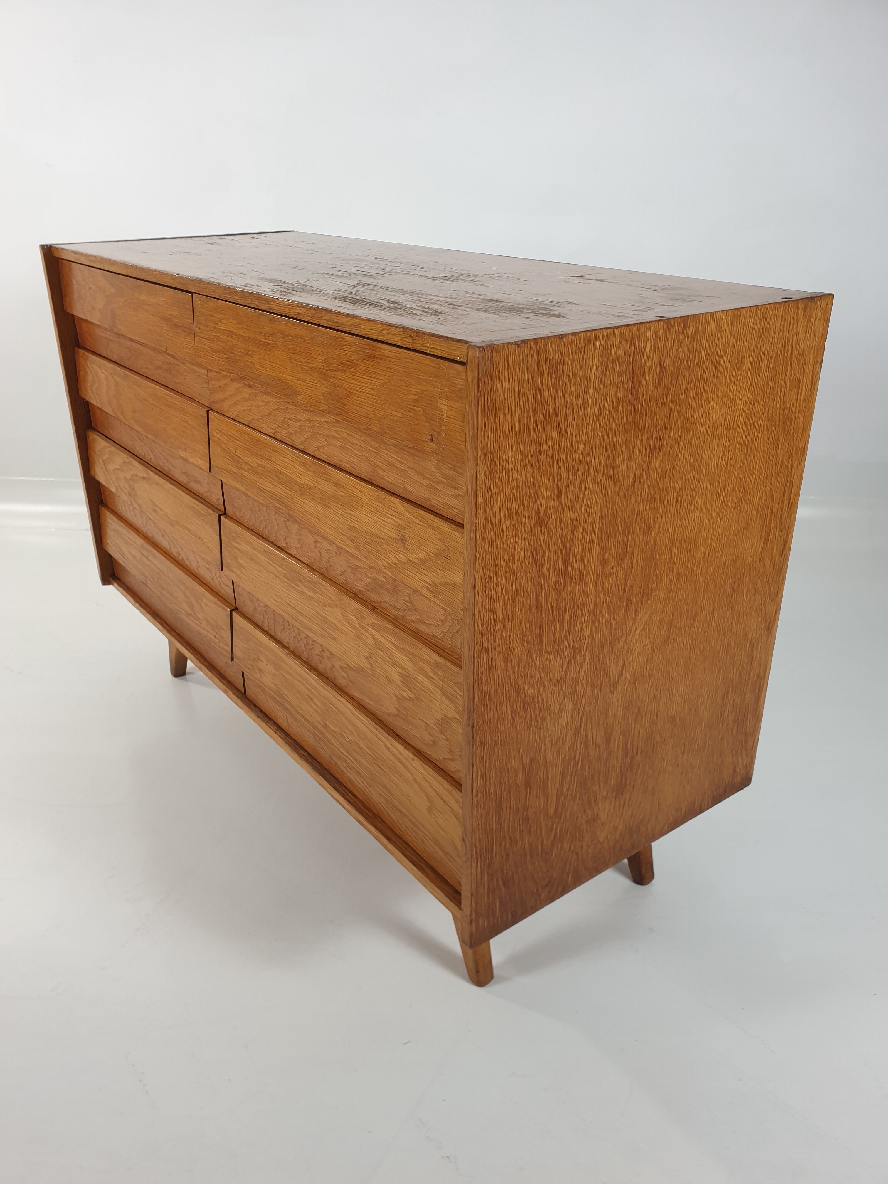 Commode de Jiří Jiroutek pour Interier Praha, années 1960