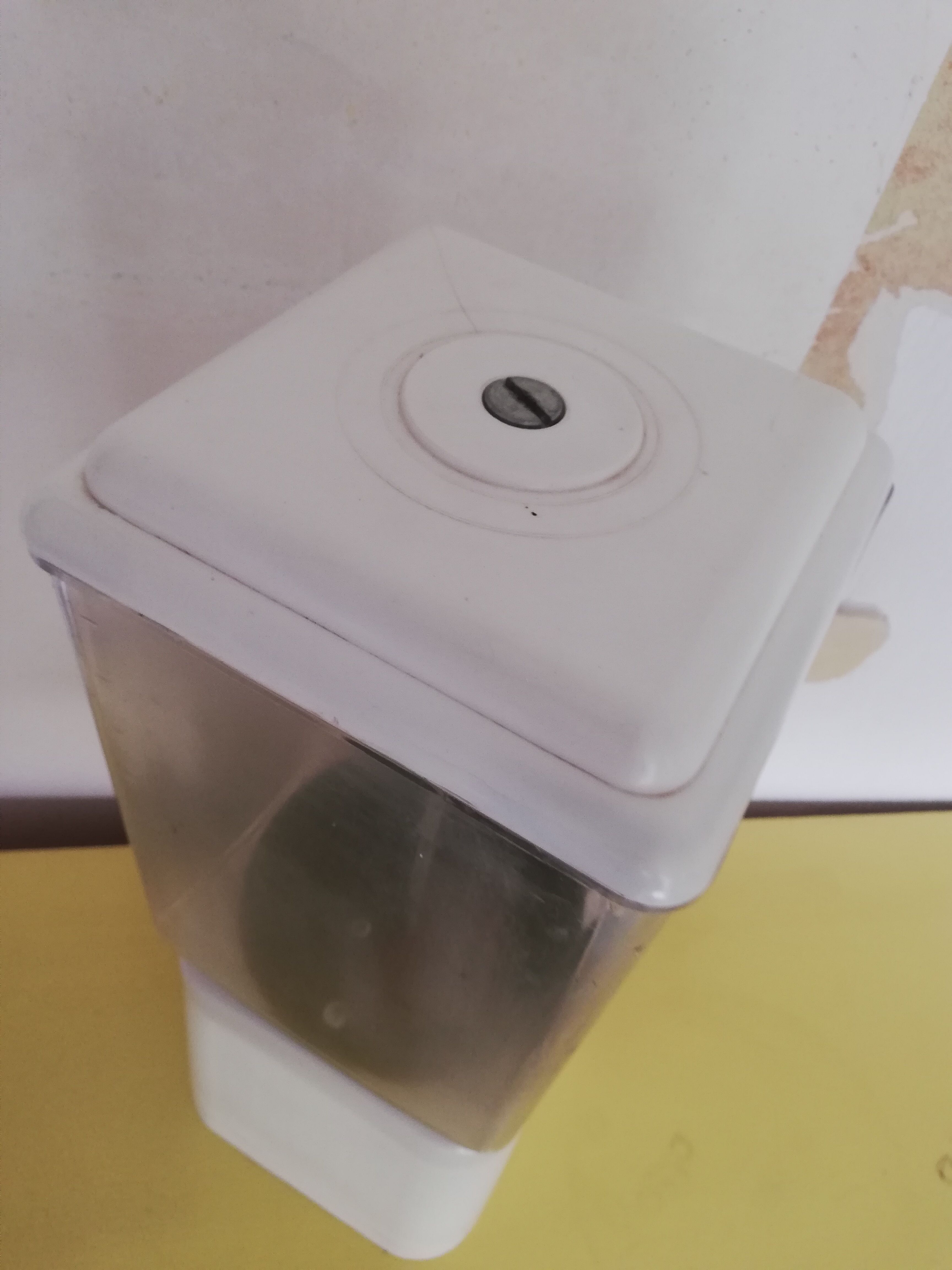 Distributor vintage candy made in Germany