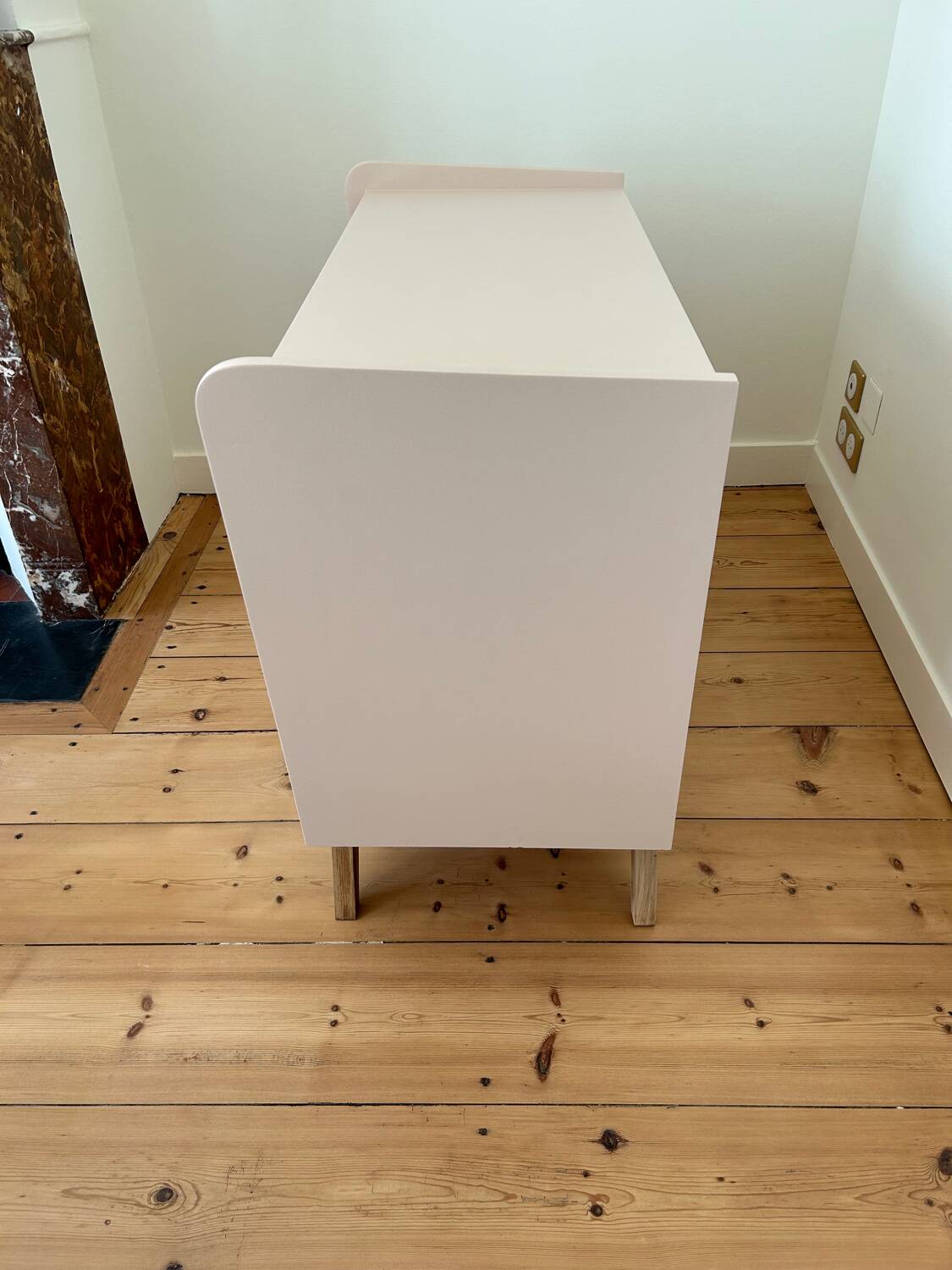 Vintage beige/rosé chest of drawers (farrow & ball)