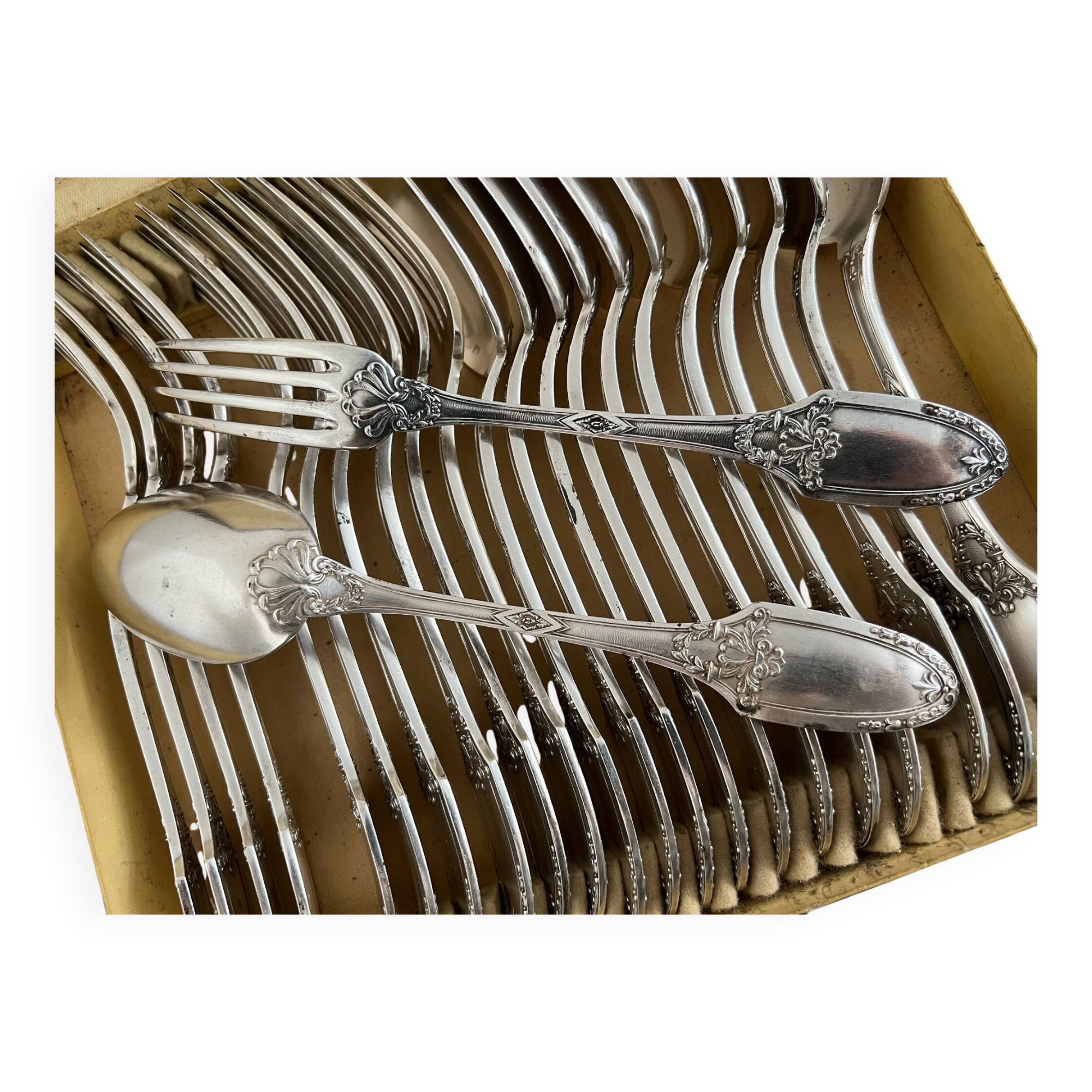 23-piece cutlery set by Boulenger, silver-plated metal with hallmarks.