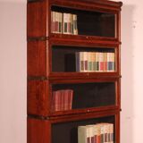 Globe Wernicke Bookcase in Oak, 5 Sections with a Projection