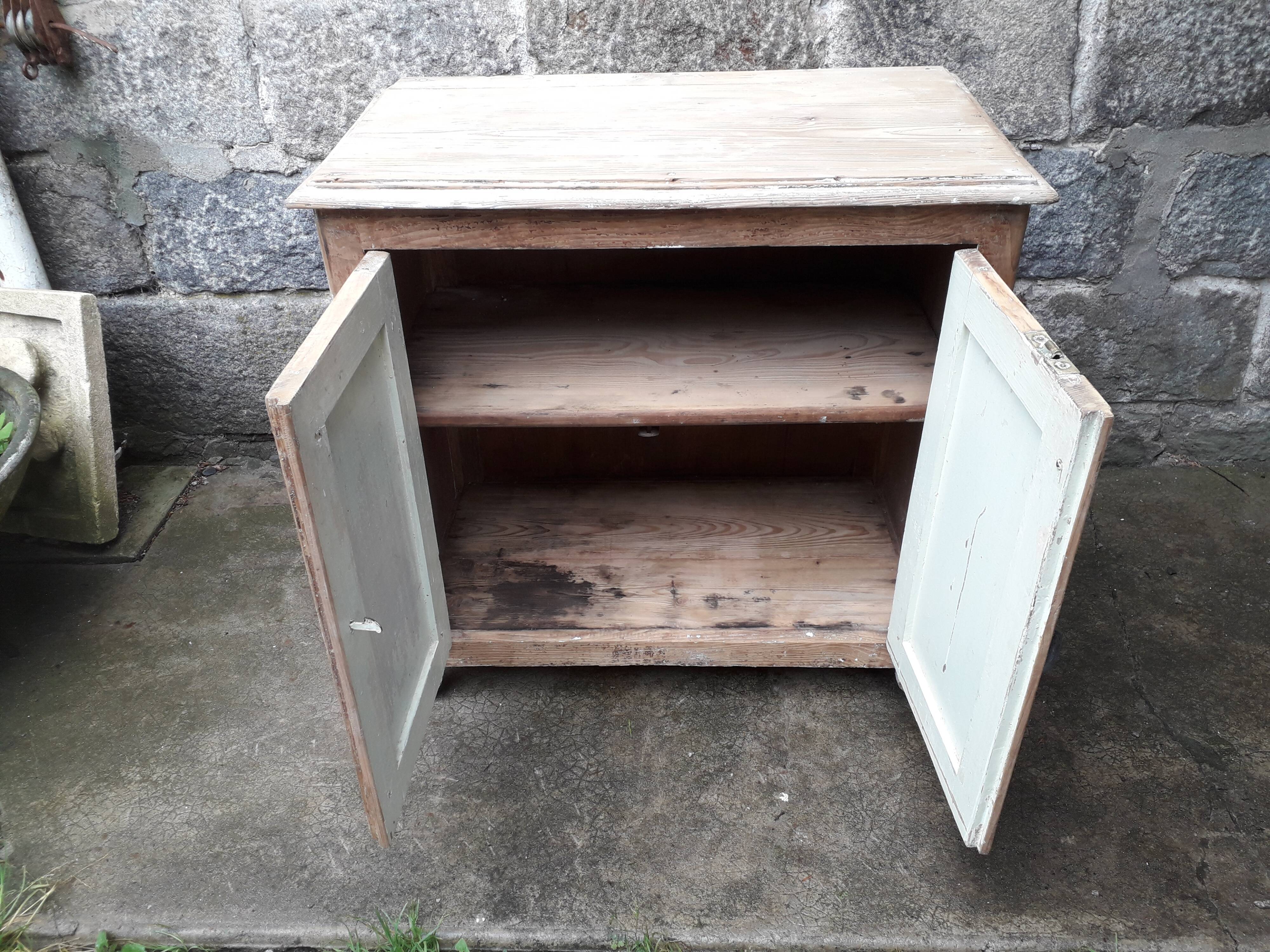 Parisian buffet patinated